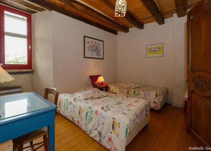 Casa de Férias Maison De Campagne Spacieuse Avec Piscine Privee Et Jardin Clos - Fr-1-306-1114