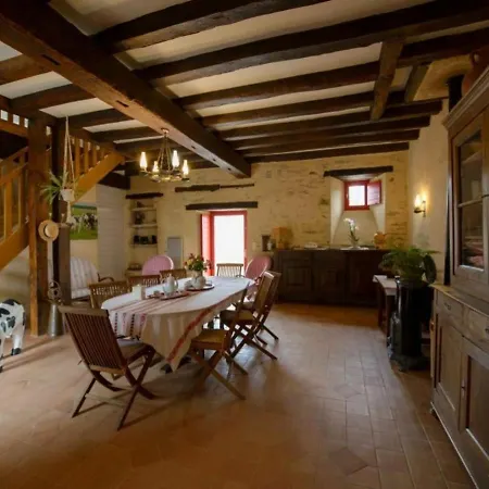 Дом отдыха Maison De Campagne Spacieuse Avec Piscine Privee Et Jardin Clos - Fr-1-306-1114 Pannece